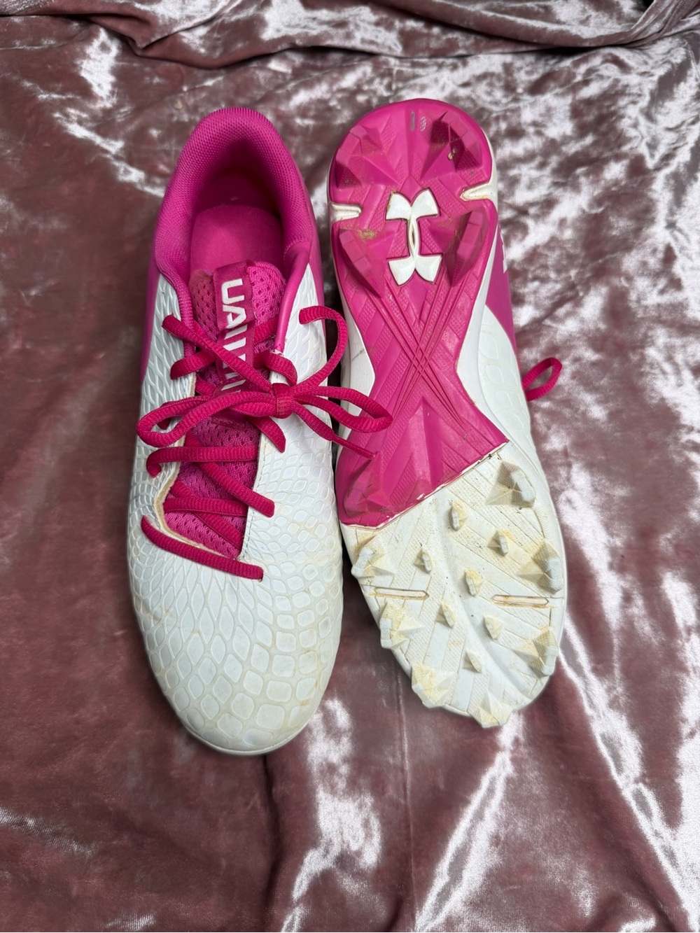 Under Armour Women's 9 Pink and White Athletic Cleats